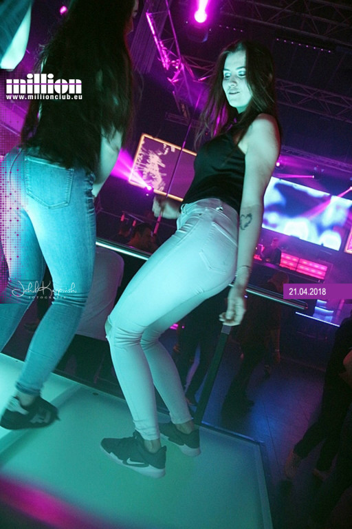 Sobotnia impreza w klubie Million