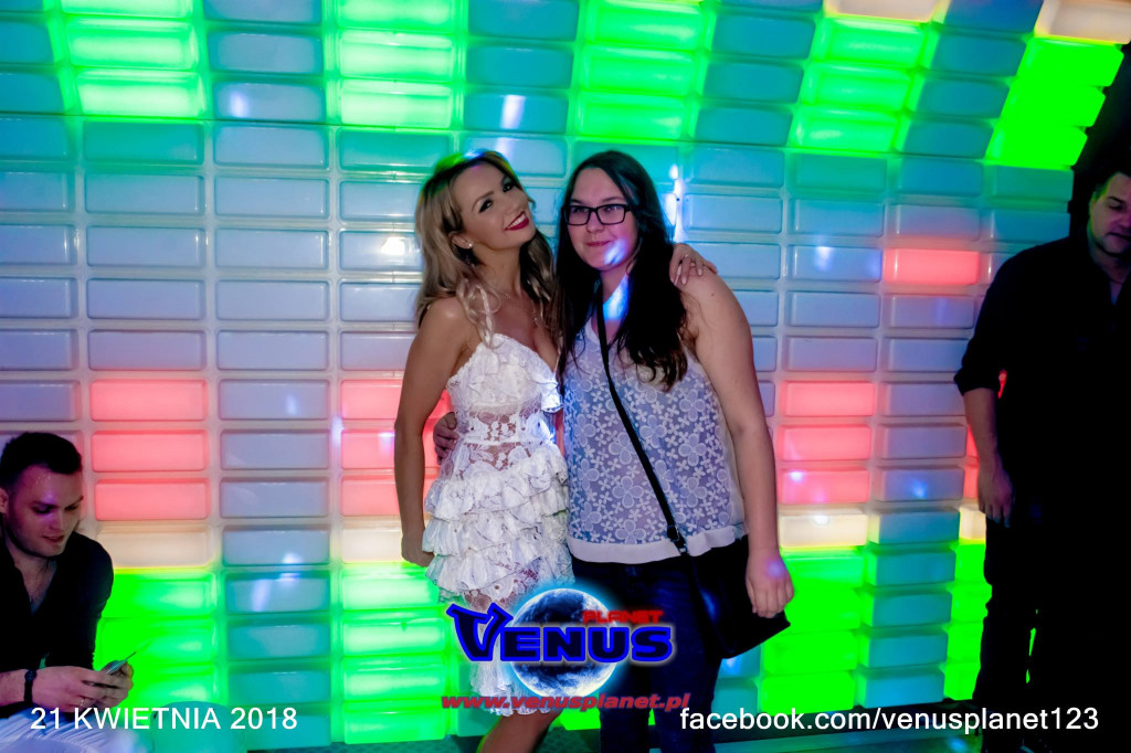 Szalona impreza w klubie Venus