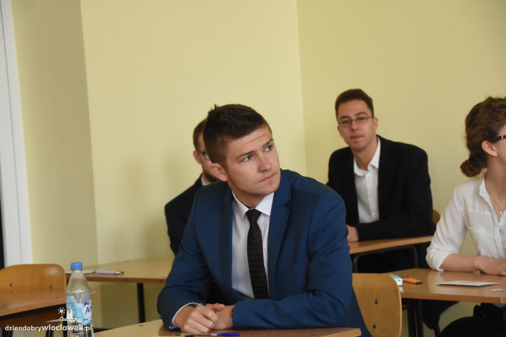 Matura z języka polskiego w LMK