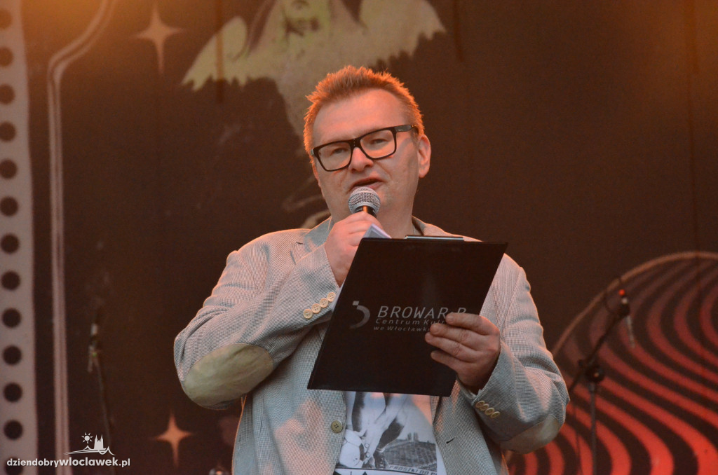 Koncert Mroza na bulwarach we Włocławku