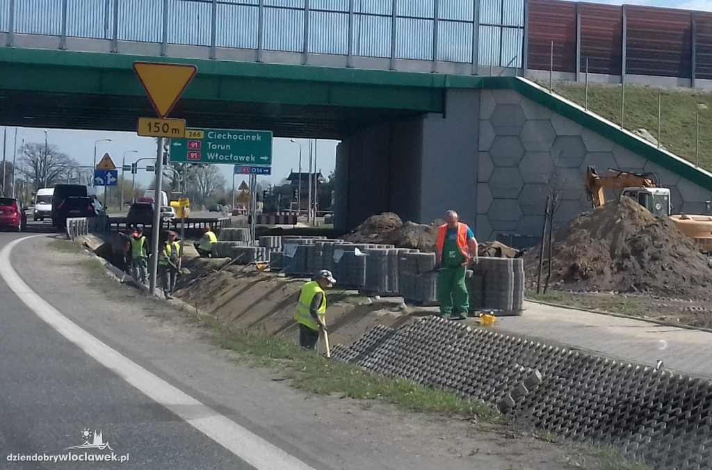 Rozpoczęli budowę ścieżki rowerowej