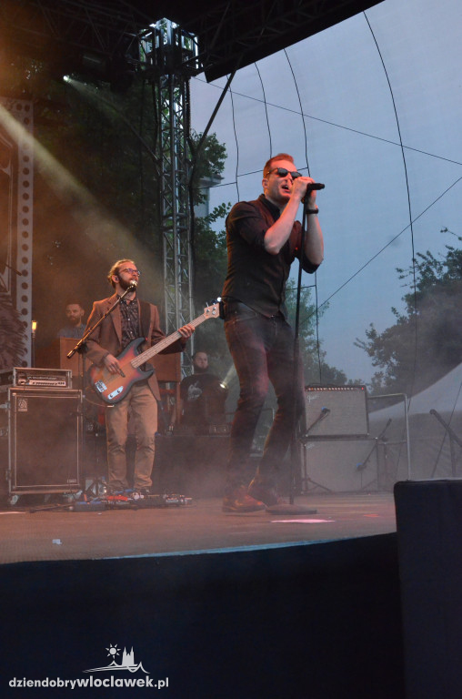 Koncert Mroza na bulwarach we Włocławku