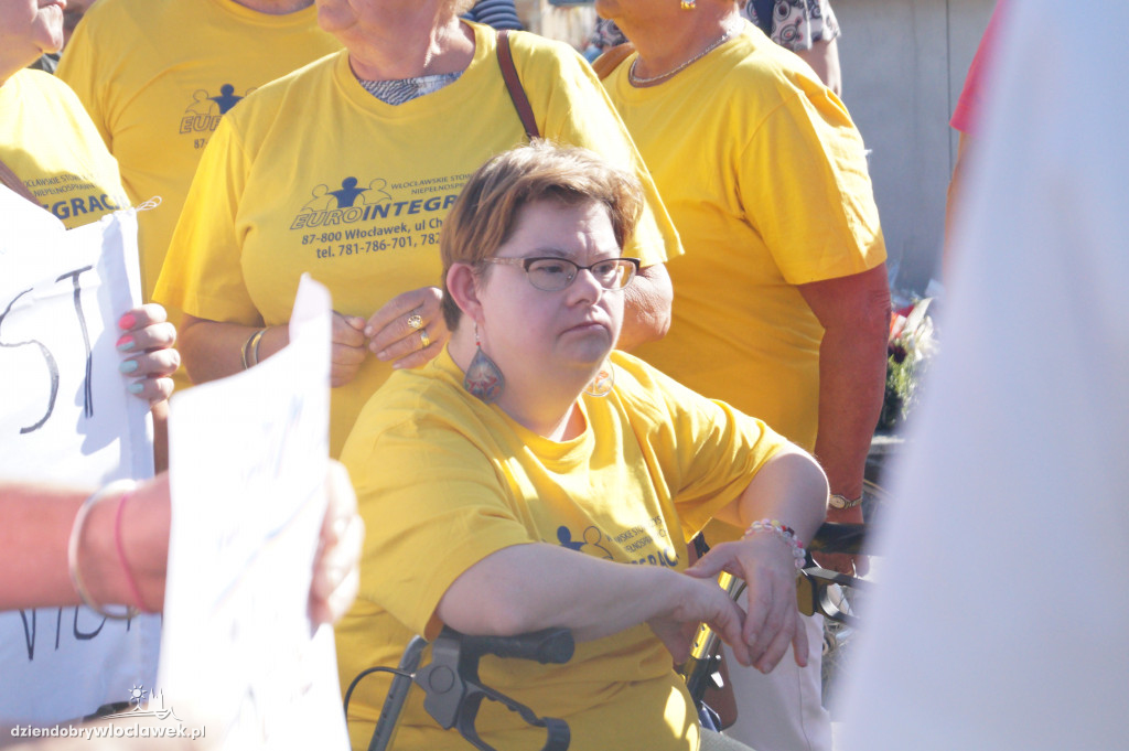 Niepełnosprawni poparli protest w Sejmie