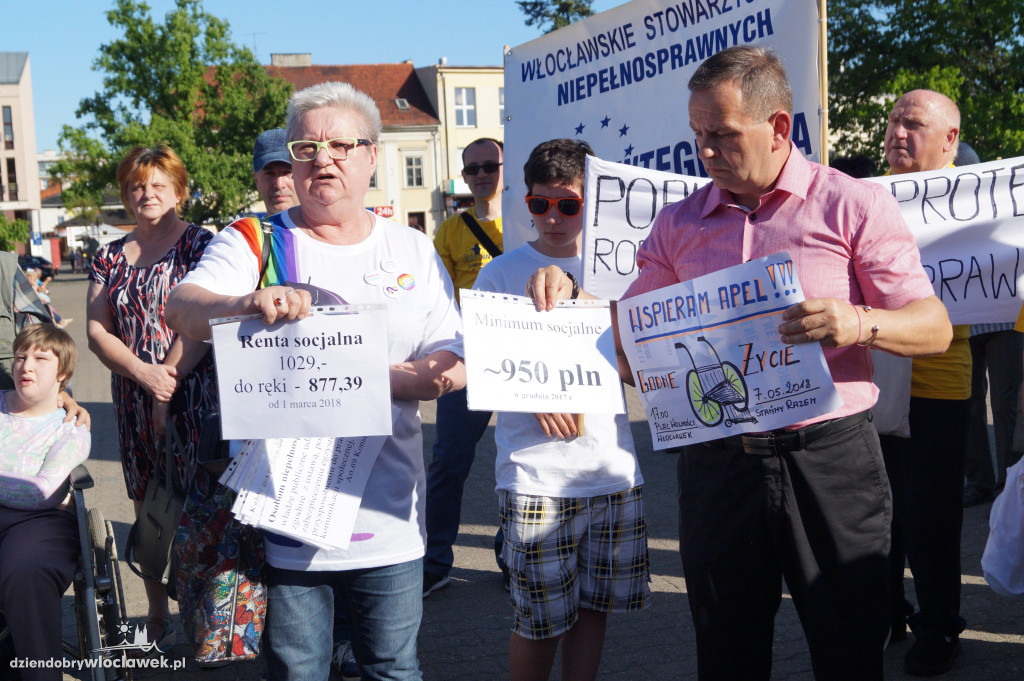 Niepełnosprawni poparli protest w Sejmie