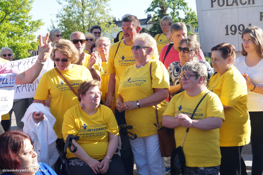 Niepełnosprawni poparli protest w Sejmie