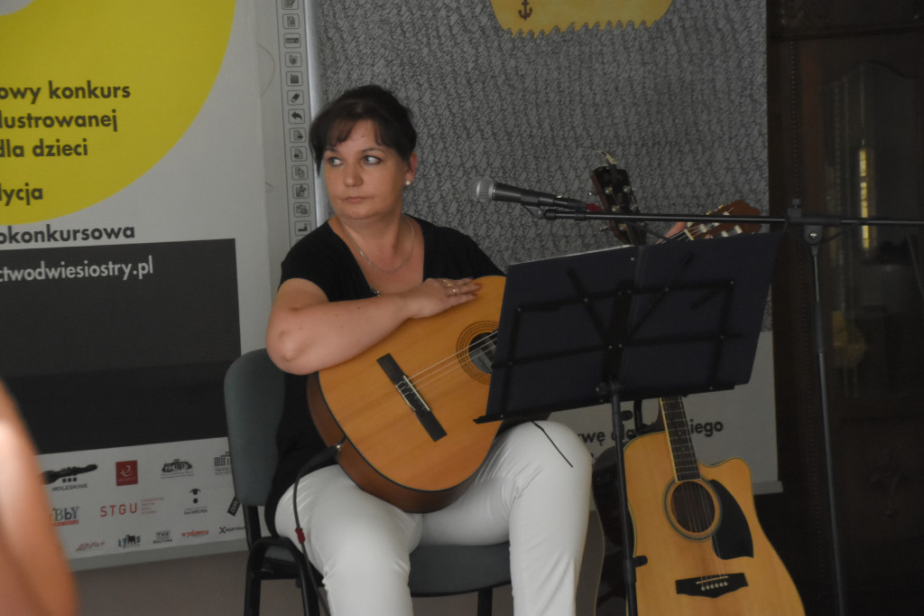Recital Elżbiety Ślubowskiej w bibliotece