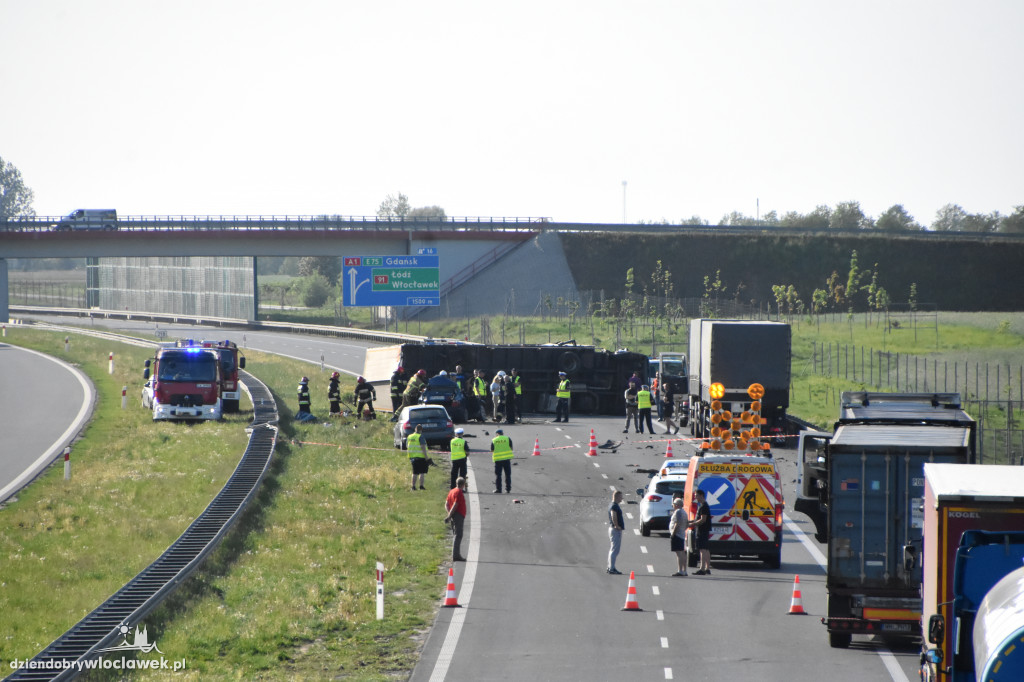 Wypadek na A1. Nie żyje jedna osoba