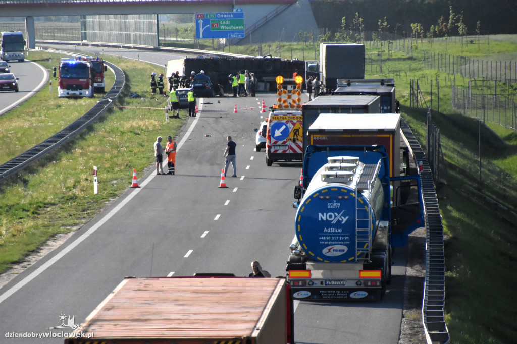 Wypadek na A1. Nie żyje jedna osoba