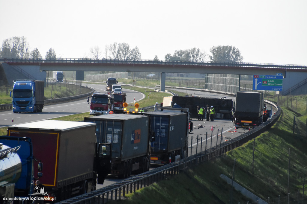Wypadek na A1. Nie żyje jedna osoba