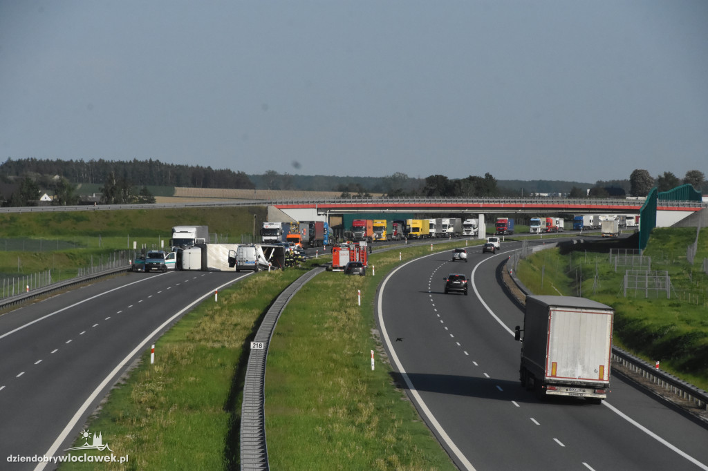 Wypadek na A1. Nie żyje jedna osoba