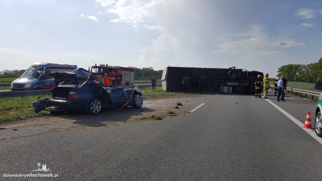Wypadek na A1. Nie żyje jedna osoba