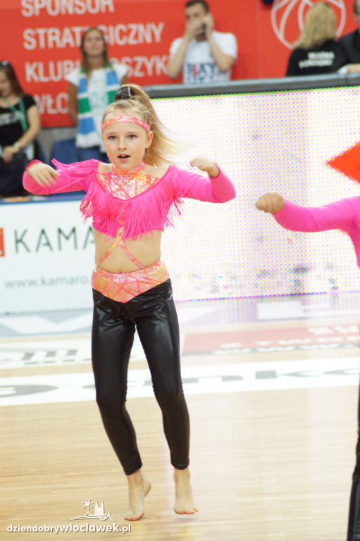 Anwil Dance Team na 1. meczu półfinału