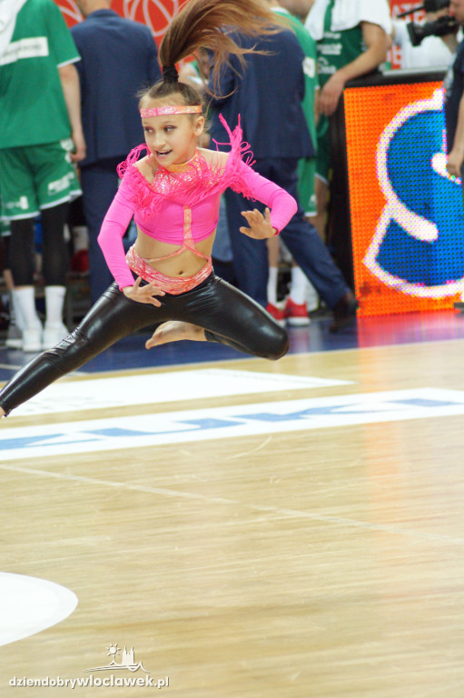 Anwil Dance Team na 1. meczu półfinału