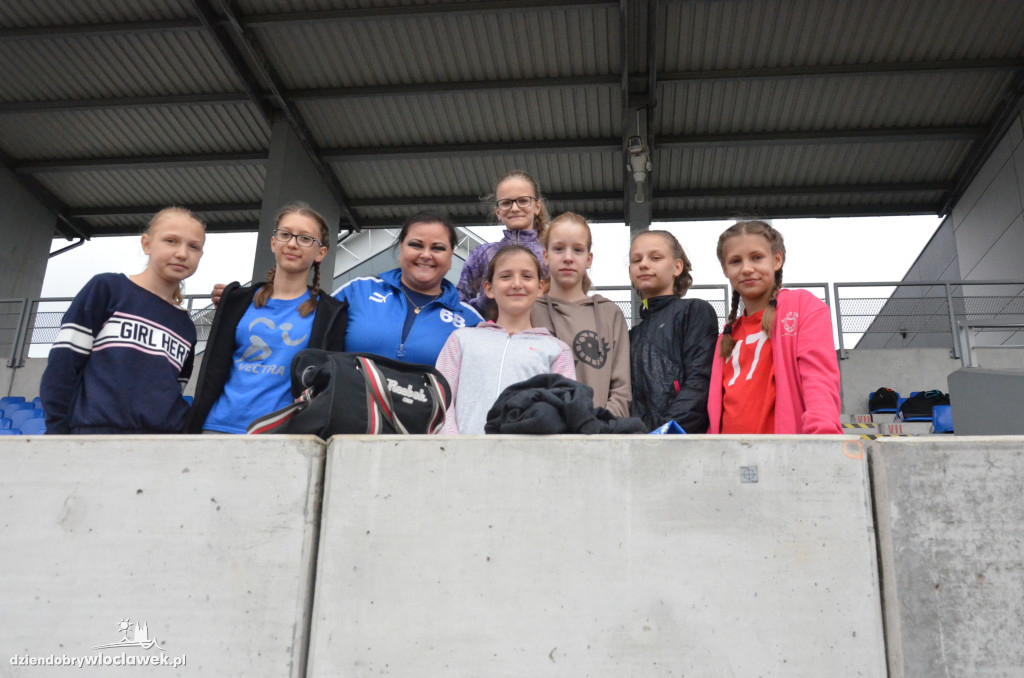Czwórbój lekkoatletyczny na stadionie
