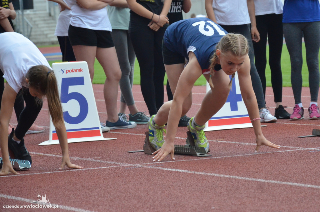 Czwórbój lekkoatletyczny na stadionie