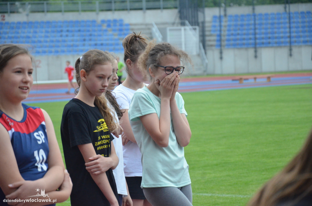 Czwórbój lekkoatletyczny na stadionie