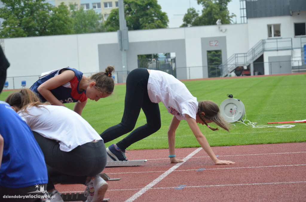 Czwórbój lekkoatletyczny na stadionie