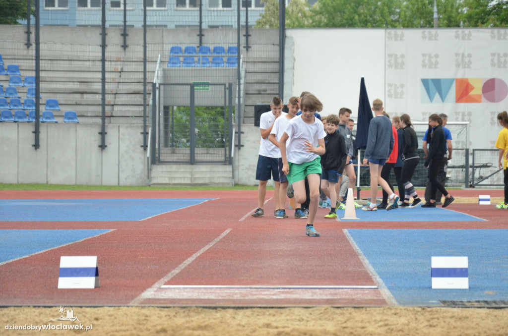 Czwórbój lekkoatletyczny na stadionie