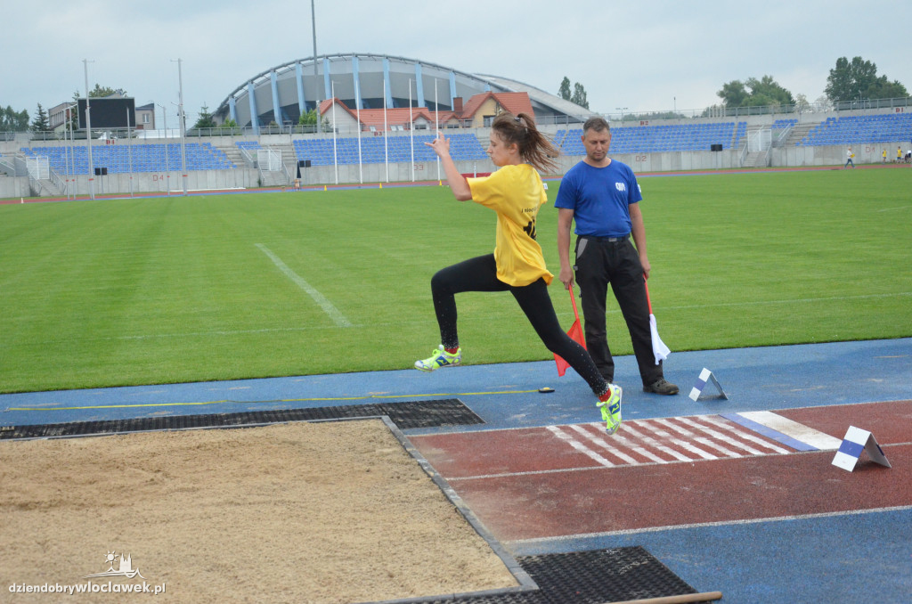 Czwórbój lekkoatletyczny na stadionie