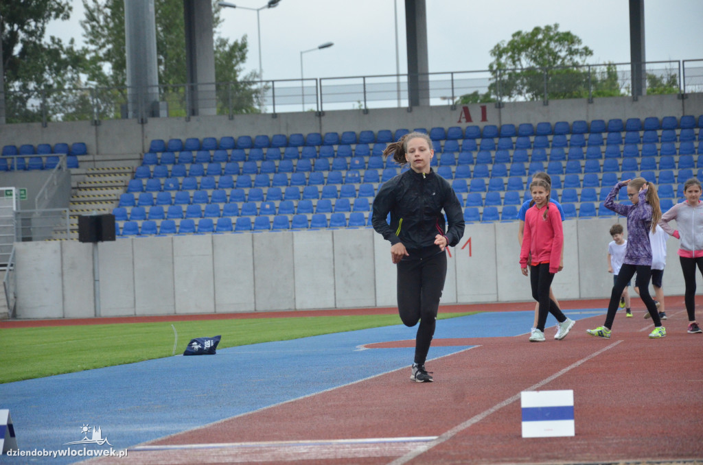 Czwórbój lekkoatletyczny na stadionie