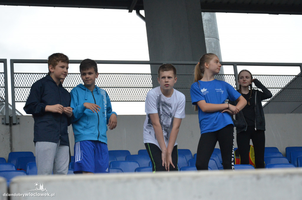 Czwórbój lekkoatletyczny na stadionie
