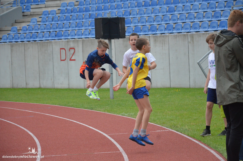Czwórbój lekkoatletyczny na stadionie