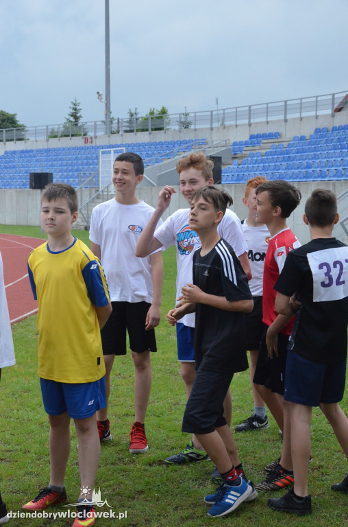 Czwórbój lekkoatletyczny na stadionie