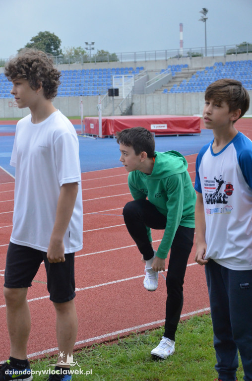 Czwórbój lekkoatletyczny na stadionie