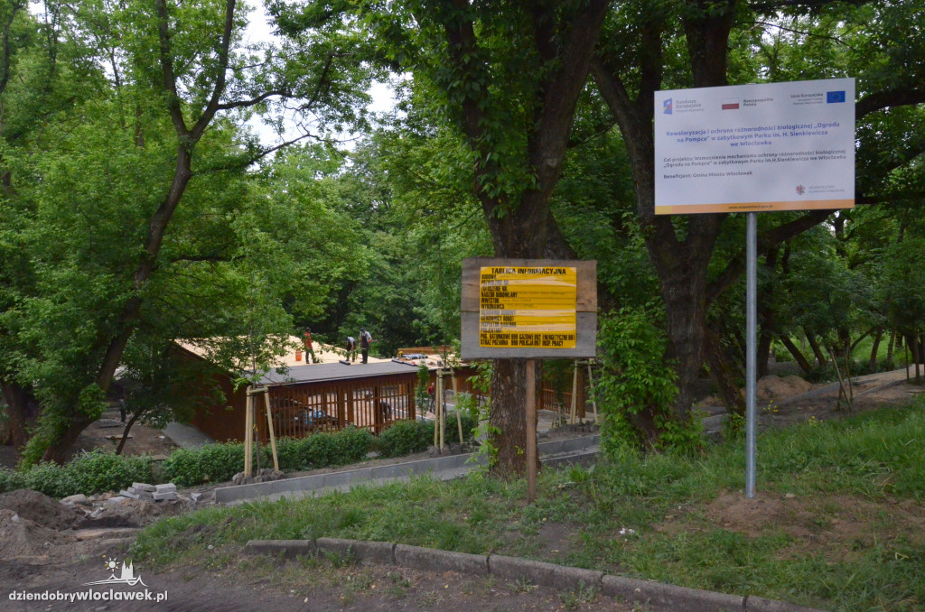 Gdzie stanął ten ogromny globus?