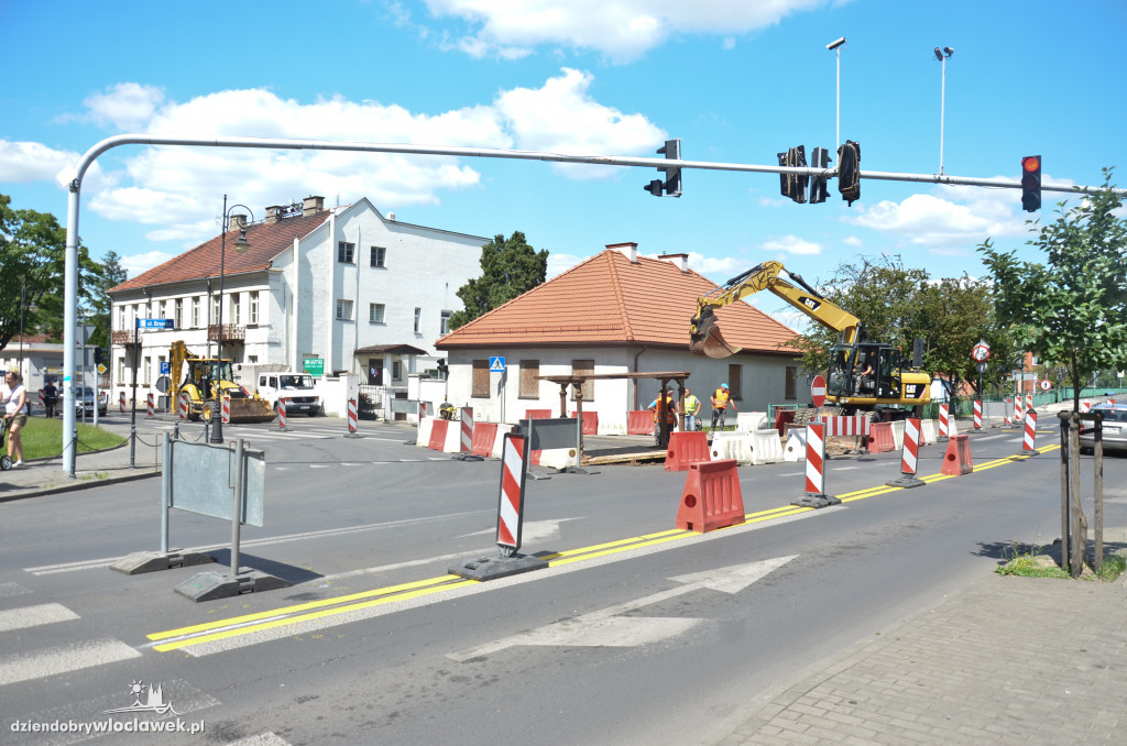 Utrudnienia na skrzyżowaniu przy moście
