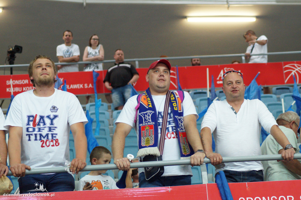 Kibice na 5. meczu półfinału play-off