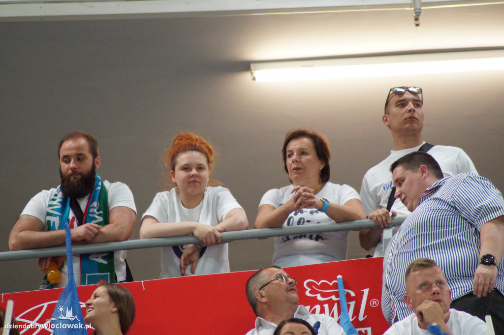 Kibice na 5. meczu półfinału play-off