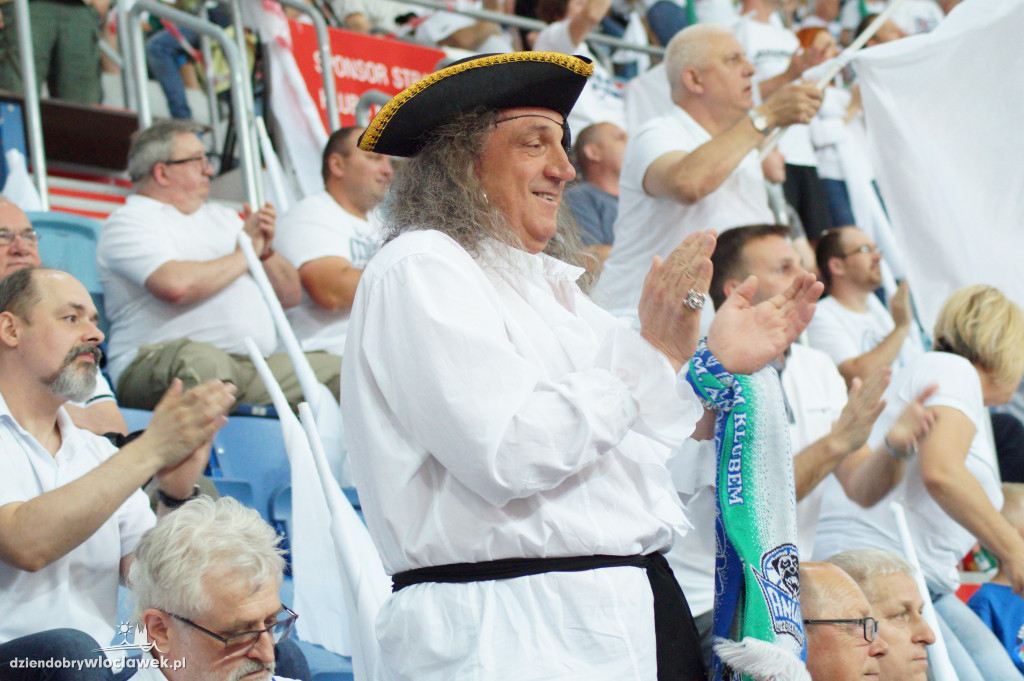 Kibice na 5. meczu półfinału play-off
