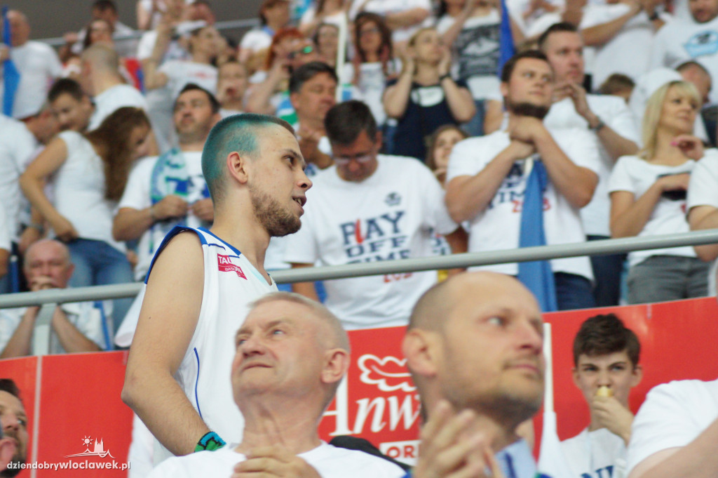 Kibice na 5. meczu półfinału play-off