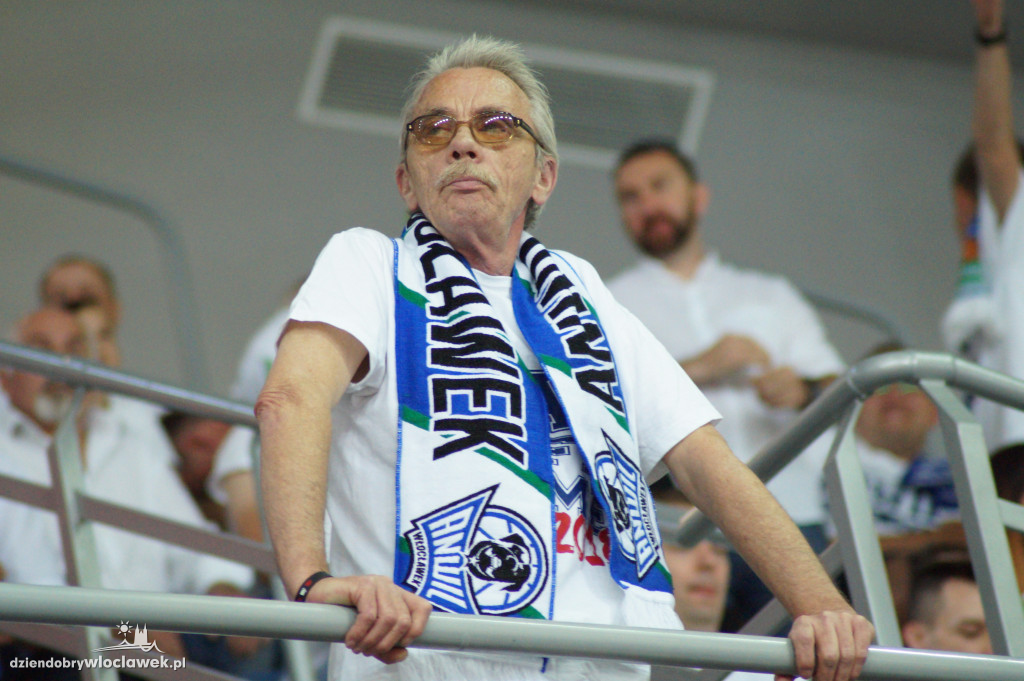 Kibice na 5. meczu półfinału play-off
