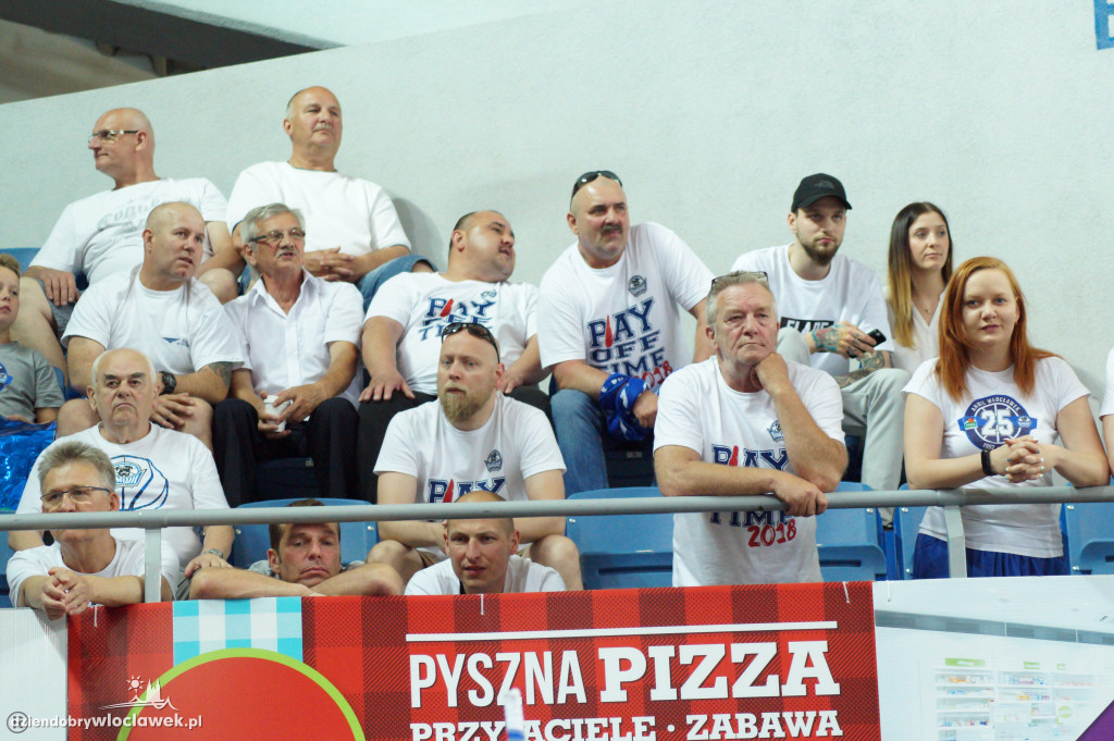 Kibice na 5. meczu półfinału play-off
