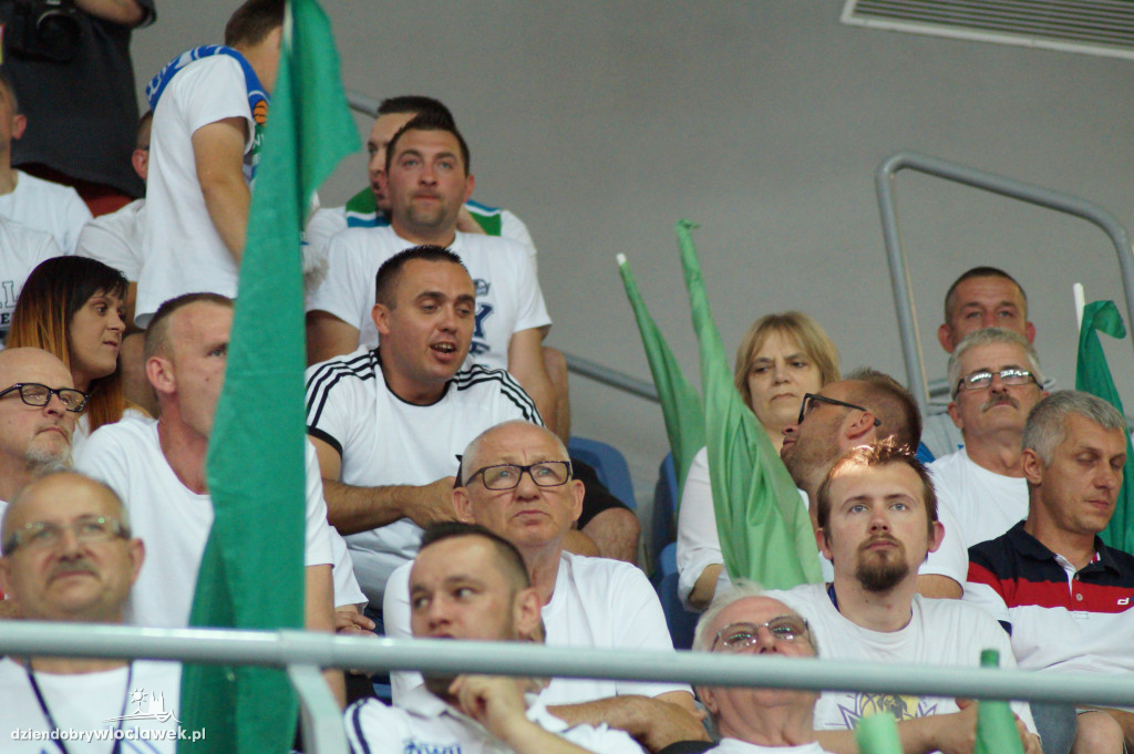 Kibice na 5. meczu półfinału play-off