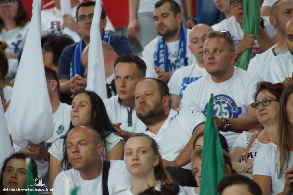 Kibice na 5. meczu półfinału play-off