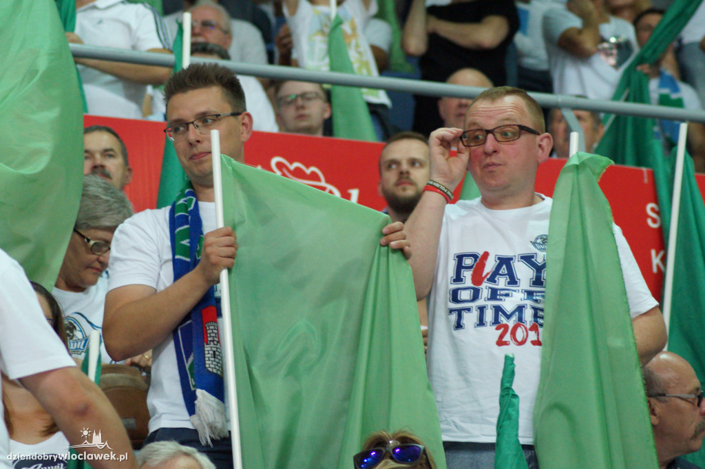 Kibice na 5. meczu półfinału play-off