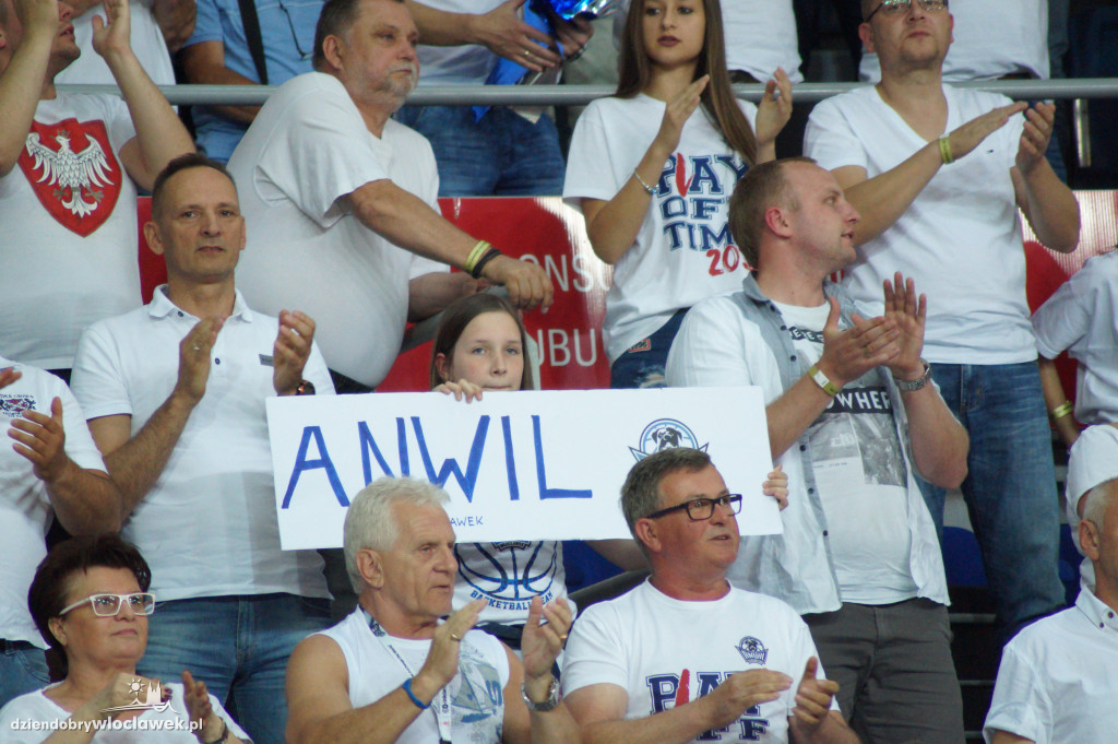 Kibice na 5. meczu półfinału play-off