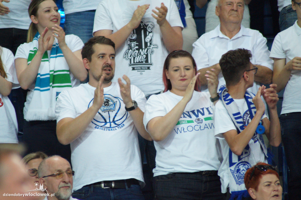 Kibice na 5. meczu półfinału play-off