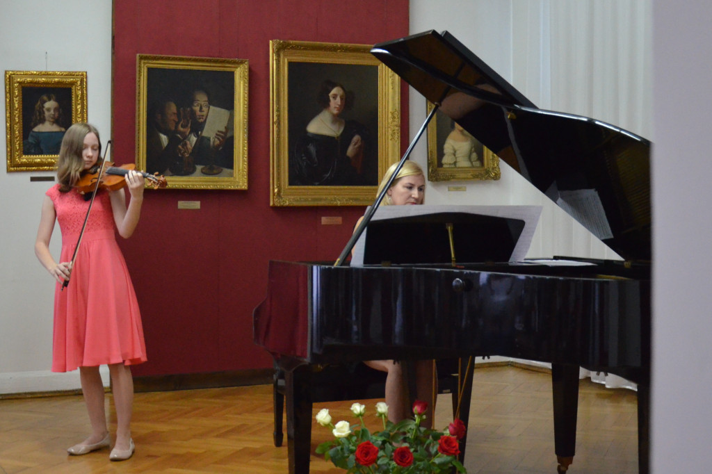 Koncert `Dla Niepodległej` w muzeum