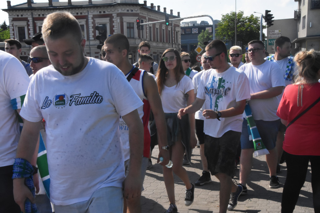 Przemarsz kibiców Anwilu Włocławek
