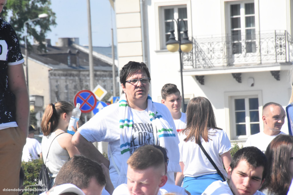 Przemarsz kibiców Anwilu Włocławek