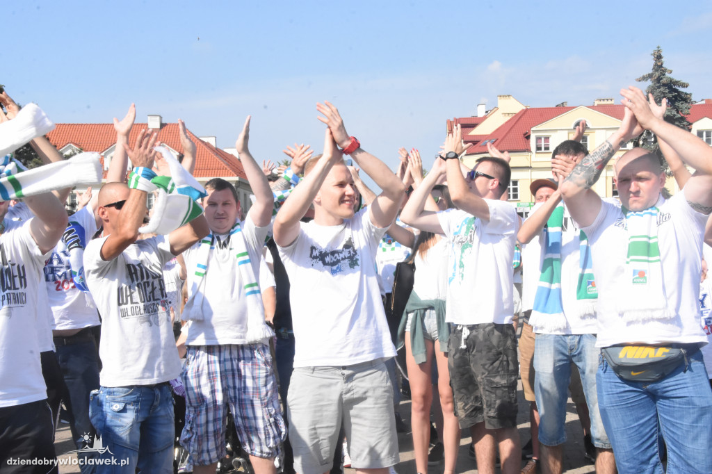 Przemarsz kibiców Anwilu Włocławek