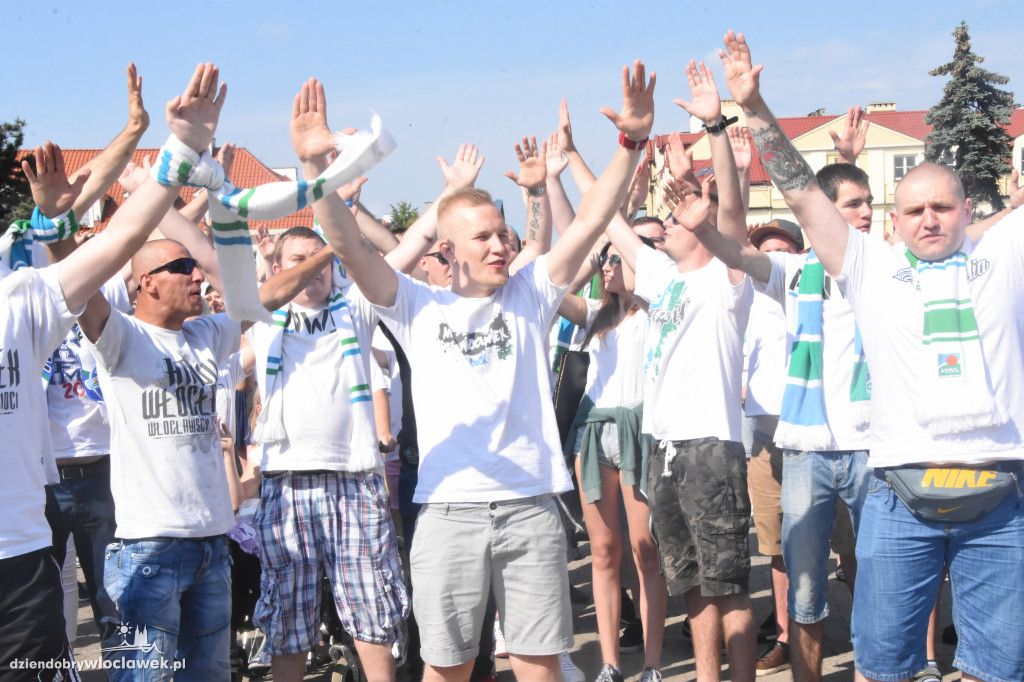 Przemarsz kibiców Anwilu Włocławek