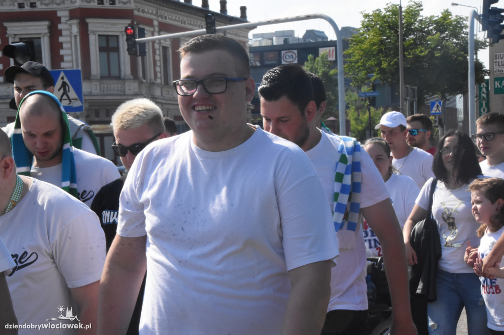 Przemarsz kibiców Anwilu Włocławek