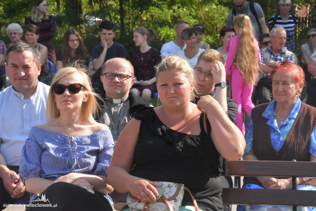 Koncert dla mam w klubie 'Łęg'