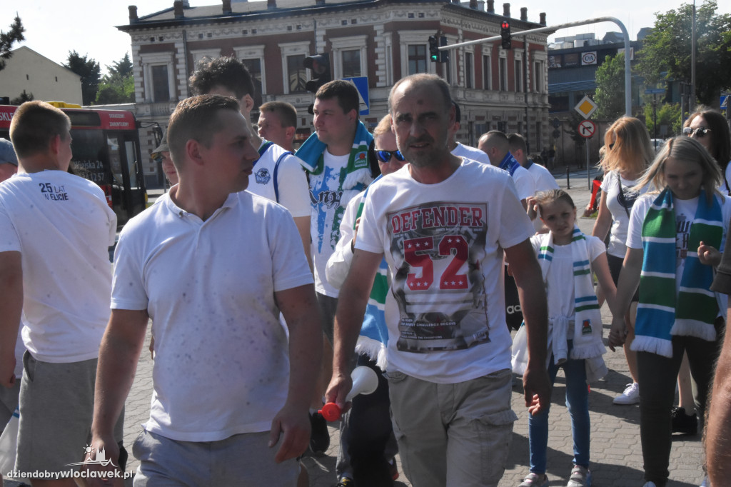 Przemarsz kibiców Anwilu Włocławek