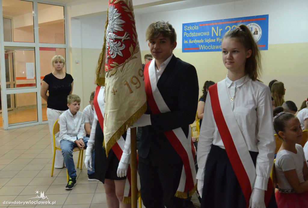 Uroczysty apel patriotyczny w SP23